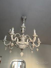 Lampadario e applique in Capodimonte