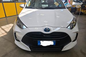 Toyota Yaris 1.5 Hybrid IVA ESPOSTA