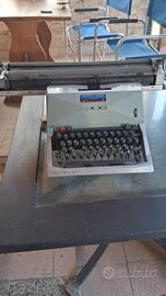 macchina da scrivere olivetti 