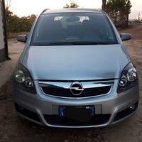 opel zafira per pezzi di ricambio