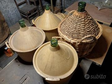 3 damigiane da 44 litri + 1 da 54 litri