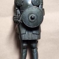 Statua cavaliere medievale vintage base in legno