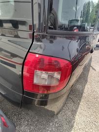 Fanale posteriore destro FIAT MULTIPLA del 2005