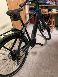 Bicicletta city ebike Olympia magnun