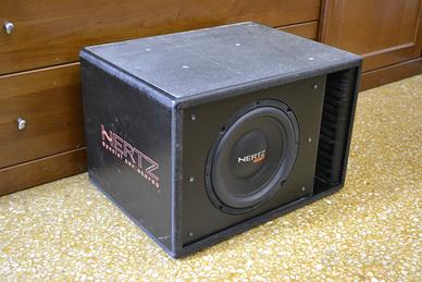 Subwoofer Attivo Autocostruito 20cm per HT o Hi-Fi