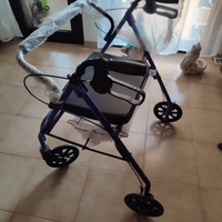 Deambulatore con seduta, cestino e freni