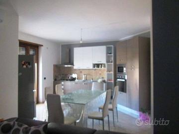 Appartamento di 158 m² con 5 locali e box auto dop