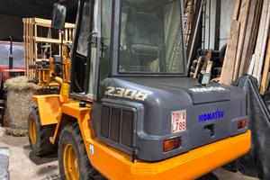 Pala gommata komatsu