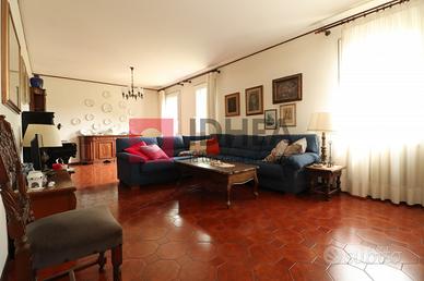 SINGOLA CON 700 MQ DI GIARDINO - UPP2