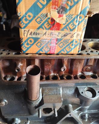 MONOBLOCCO FIAT 1100 B-E ORIGINALE CON PISTONI