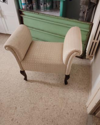poltroncina camera da letto 