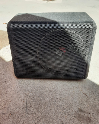 Amplificatore e subwoofer kicker