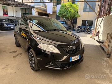 Lancia Ypsilon 1.0 benzina 2023 SOLO 14000km