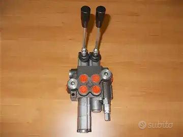 Distributore agri 2 leve d.e.+flottante 40 litri