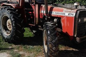 Trattore Massey Ferguson 274