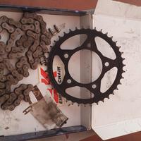 Corona e catena Suzuki gs500