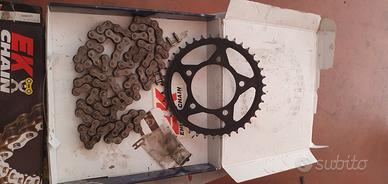 Corona e catena Suzuki gs500