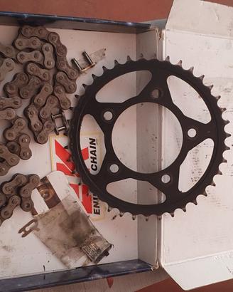 Corona e catena Suzuki gs500