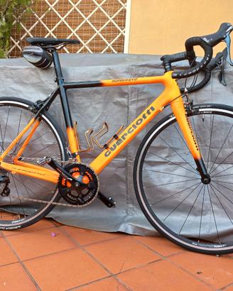 bici da corsa in carbonio Guerciotti Eureka Evo