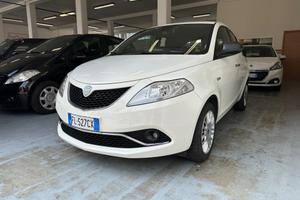 Lancia Ypsilon 1.2 69 CV 5 porte Silver - solo 450