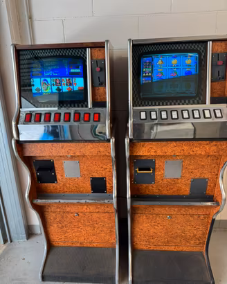 2 Slot Machine