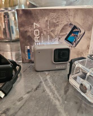 Go Pro hero 7 white