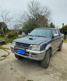 Mitsubishi L200 