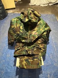Abbigliamento e accessori militari