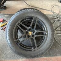 Cerchi e Gomme Porsche Macan Invernali 255 55 18