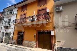 Casa Indipendente Calvi Risorta