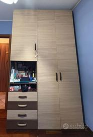 Camera da letto matrimoniale con letto contenitore
