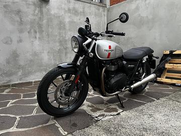 Triumph Street Twin