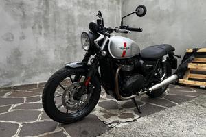 Triumph Street Twin