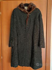 Pelliccia Persiano e collo in Visone
Vintage Donna