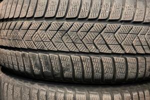 Gomme invernali Tesla modello Y