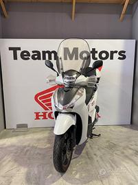 Honda SH 300 Sport