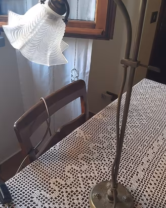 Lampada da tavolo antica
