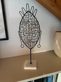 Scultura metallo nera e oro