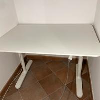 Scrivania regolabile IKEA Bekant 120x80 cm