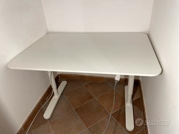 Scrivania regolabile IKEA Bekant 120x80 cm