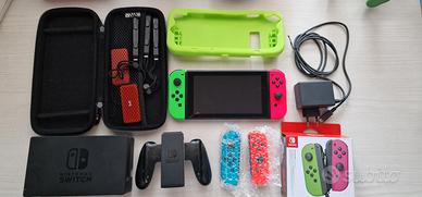 NINTENDO SWITCH CON ACCESSORI 