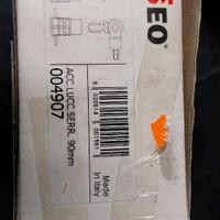 Gruppo di ancoraggio lucchetto serranda