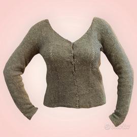 Maglioncino elegante con bottoni