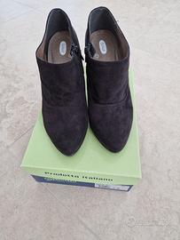 Stivaletti con tacco n.39