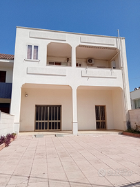 2 appartamenti con locale artigianale