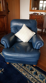 Poltrona blu pelle