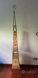 Lampada da terra in stile etnico