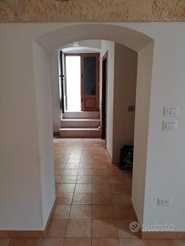 Luminoso Bilocale in Centro - Totalmente Ristruttu