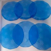 11 sottopiatti decorativi blu in vetro 