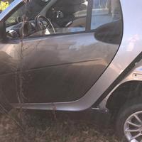 Smart 2010 diesel da rimontare completa di pezzi